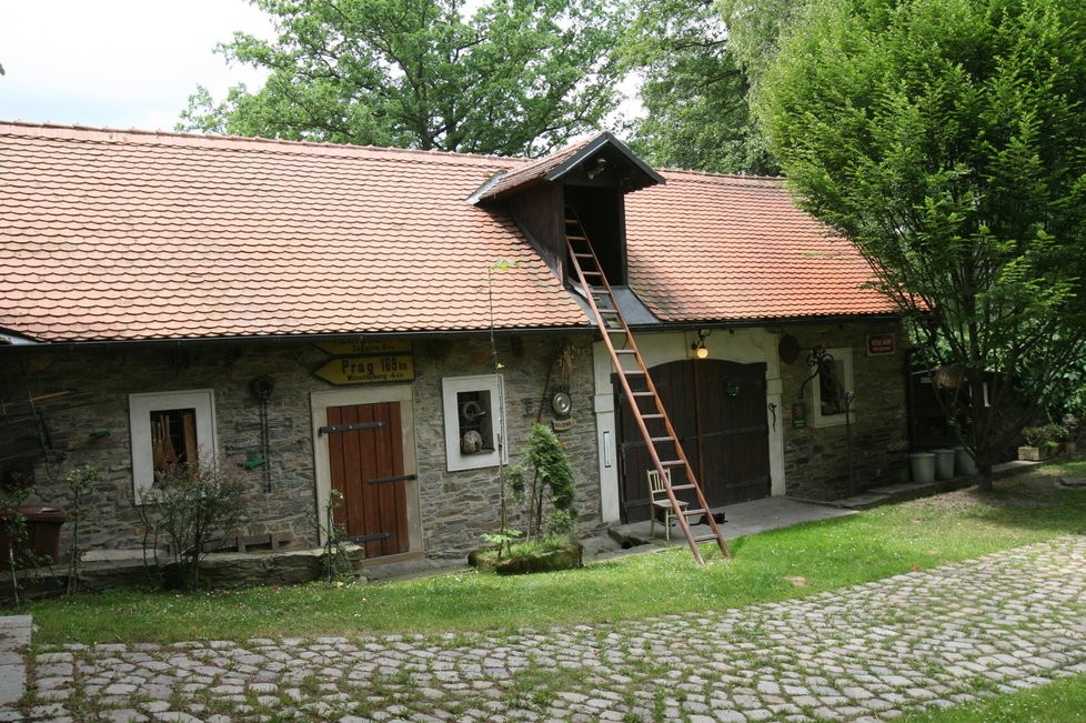 Dom Petra Hapku na Okoři.